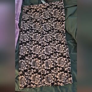 Renee C. Elegant Black and Cream Lace Pencil Skirt